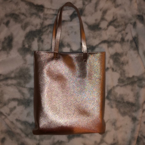 Handbags - 💗 Rose gold metallic tote bag lined NWOT